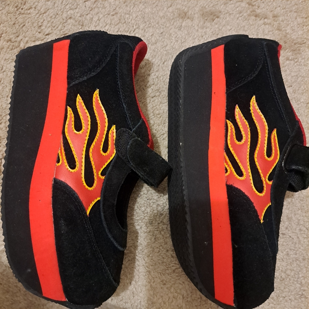 Like NEW Volatile MARY JANE Black and Red Flame Shoes 7 Y2k rare
